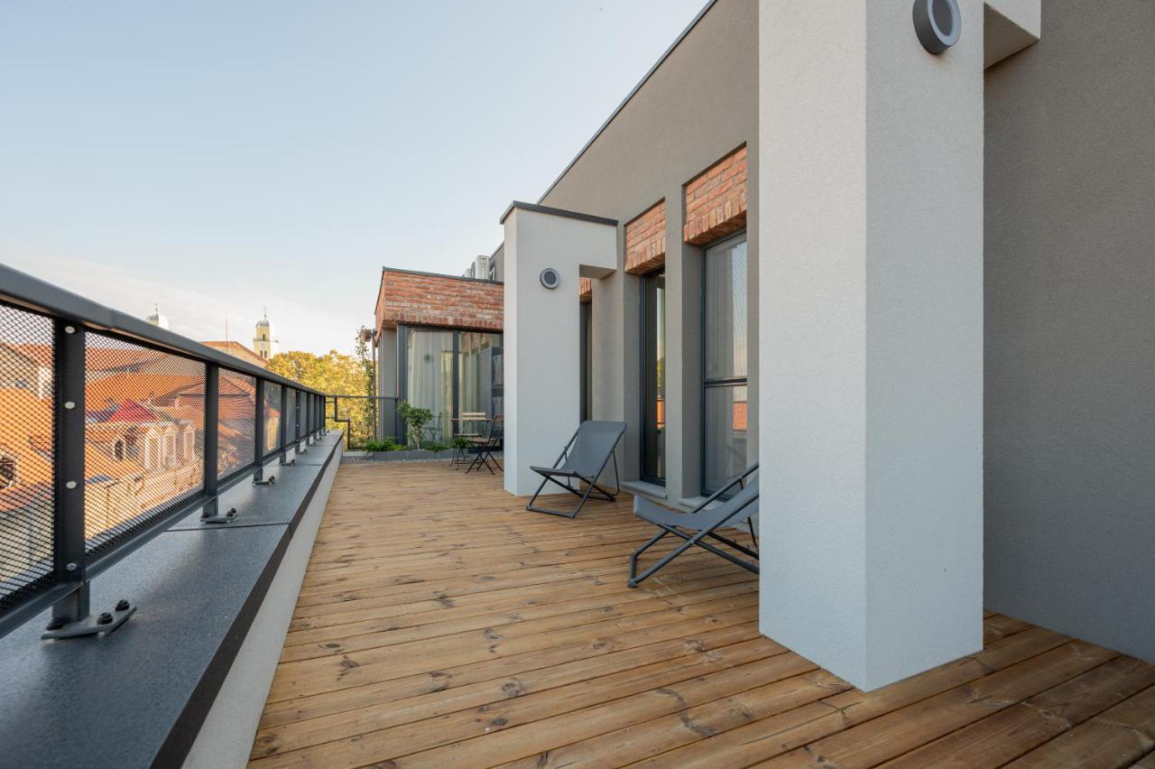 Calvin Aparthotel Oradea Ngoại thất bức ảnh