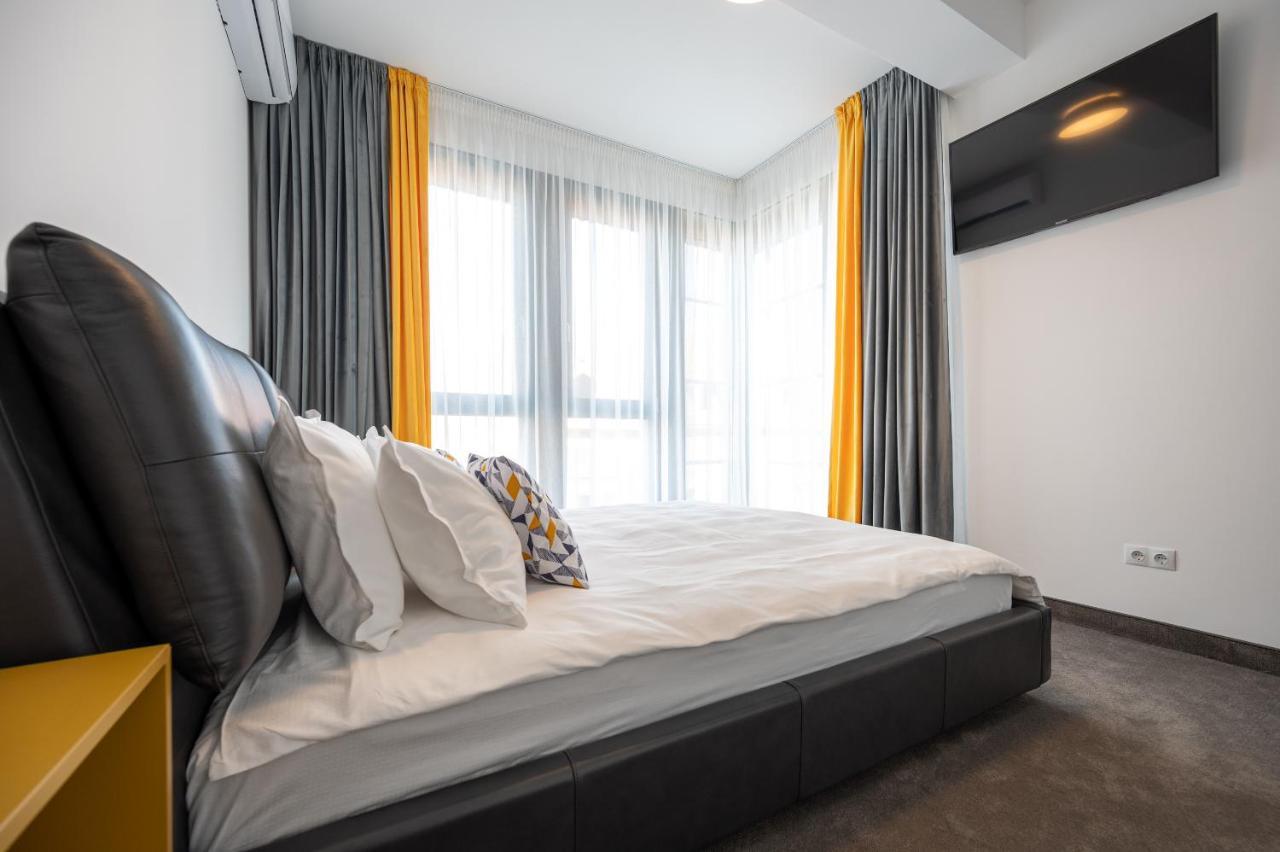 Calvin Aparthotel Oradea Ngoại thất bức ảnh