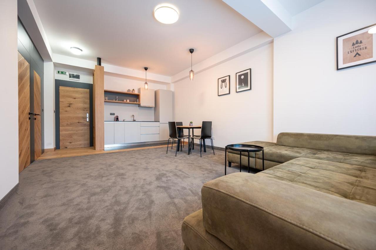 Calvin Aparthotel Oradea Ngoại thất bức ảnh