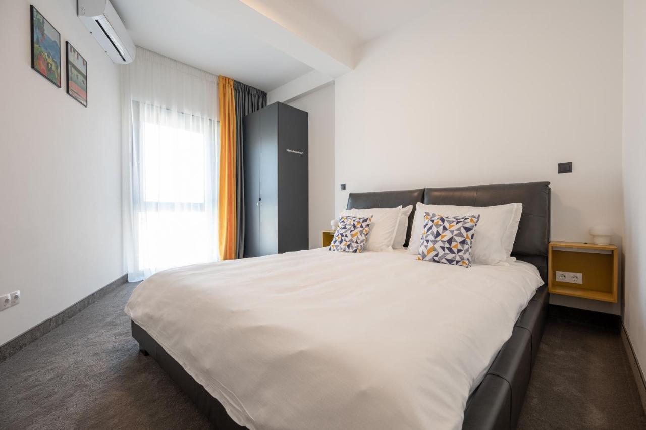 Calvin Aparthotel Oradea Ngoại thất bức ảnh