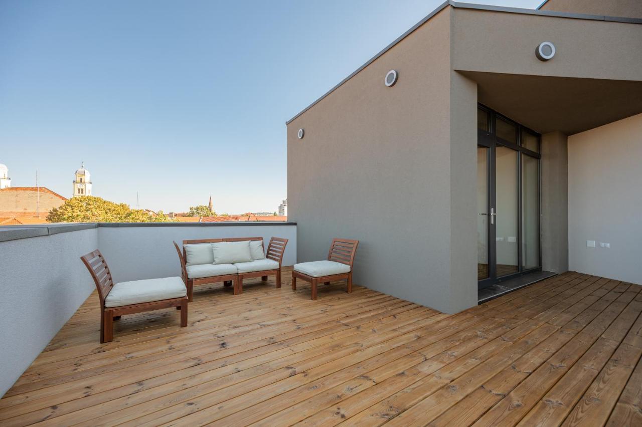 Calvin Aparthotel Oradea Ngoại thất bức ảnh