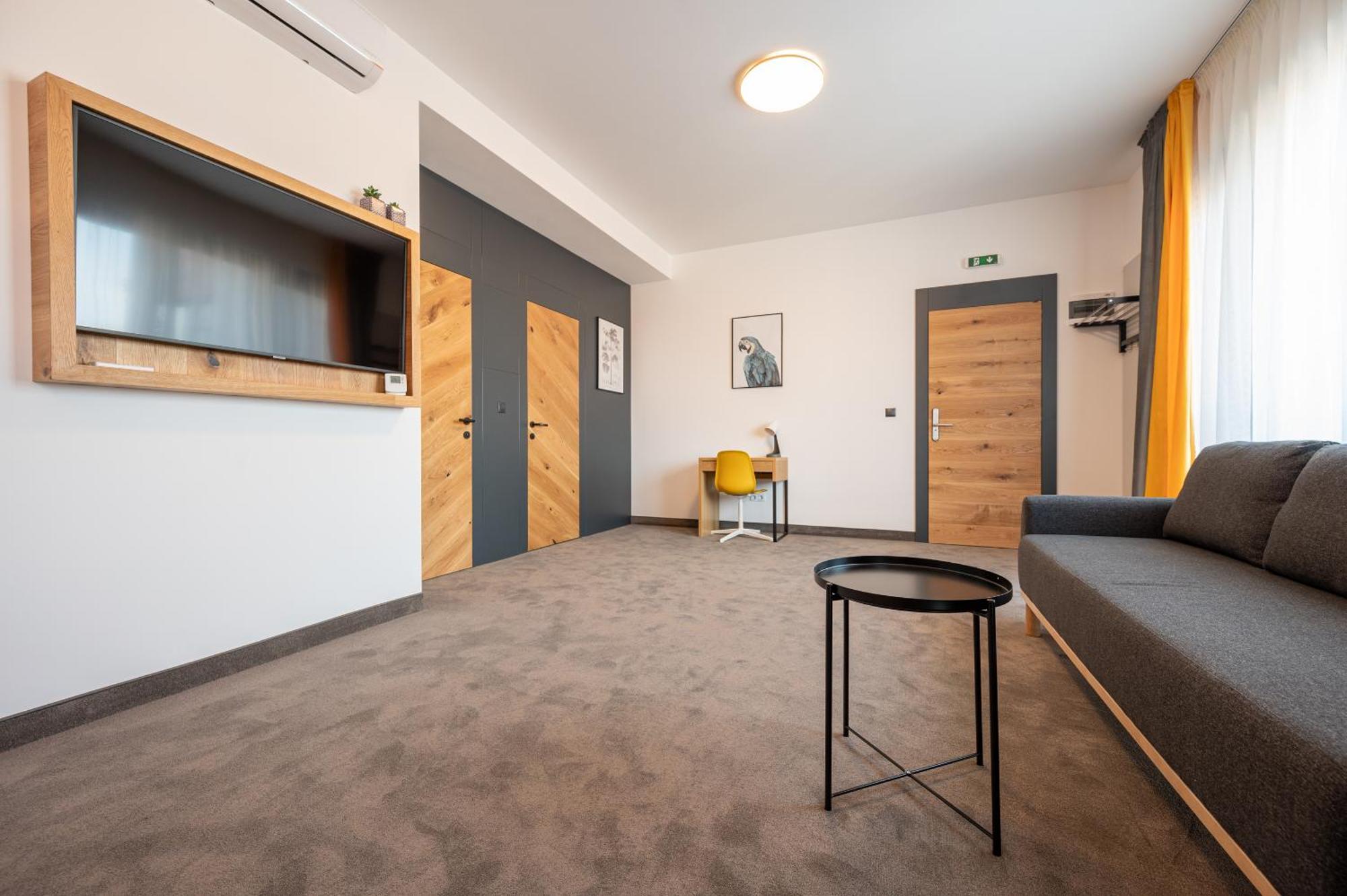 Calvin Aparthotel Oradea Phòng bức ảnh